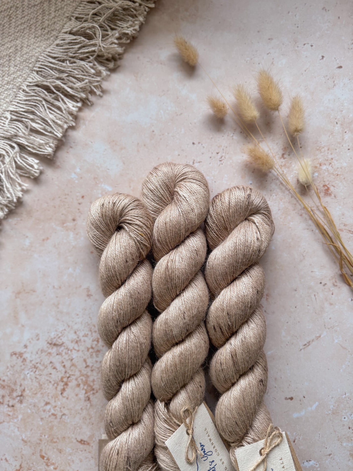 Common Whelk - Linen Fingering