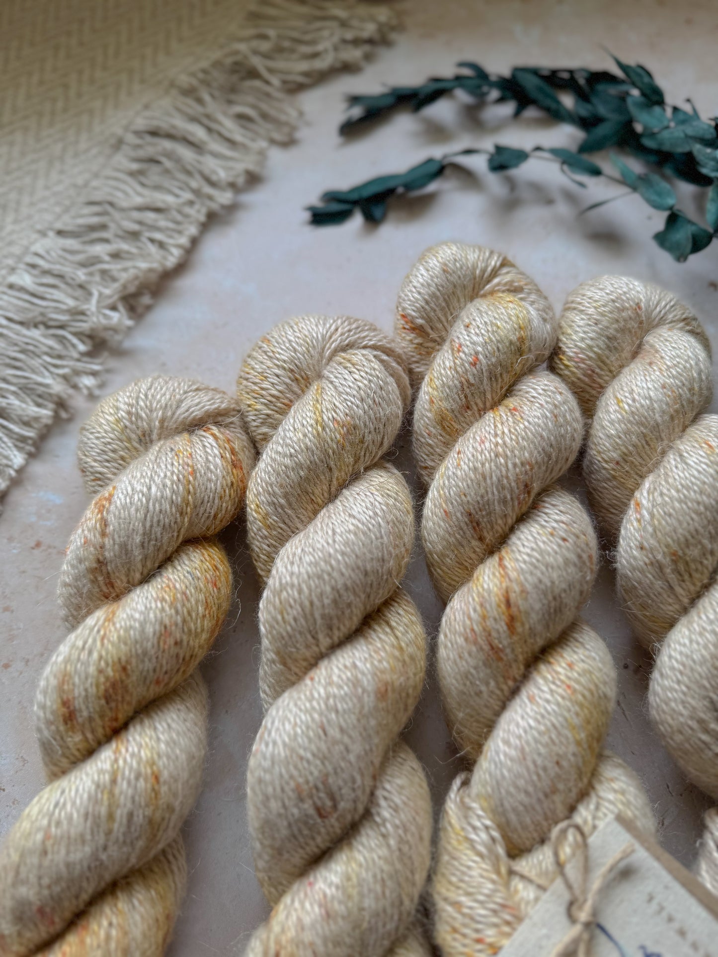 Crab Tracks - Linen DK