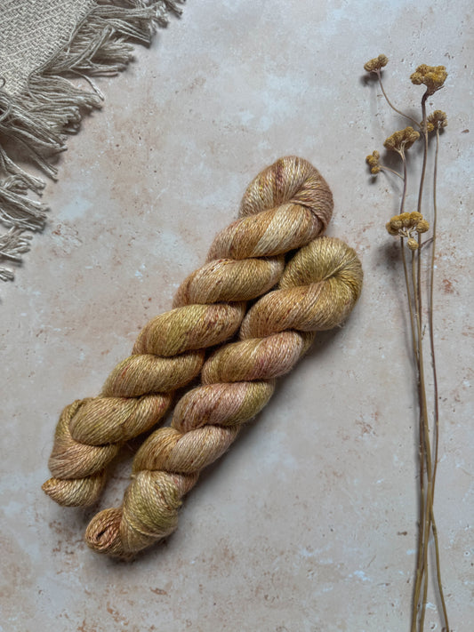 Swaying Sea Tangle - Linen DK