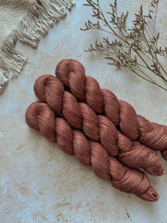 Rhodophyta - Linen Fingering