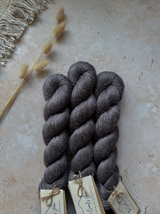 Portent of a Storm - Linen DK