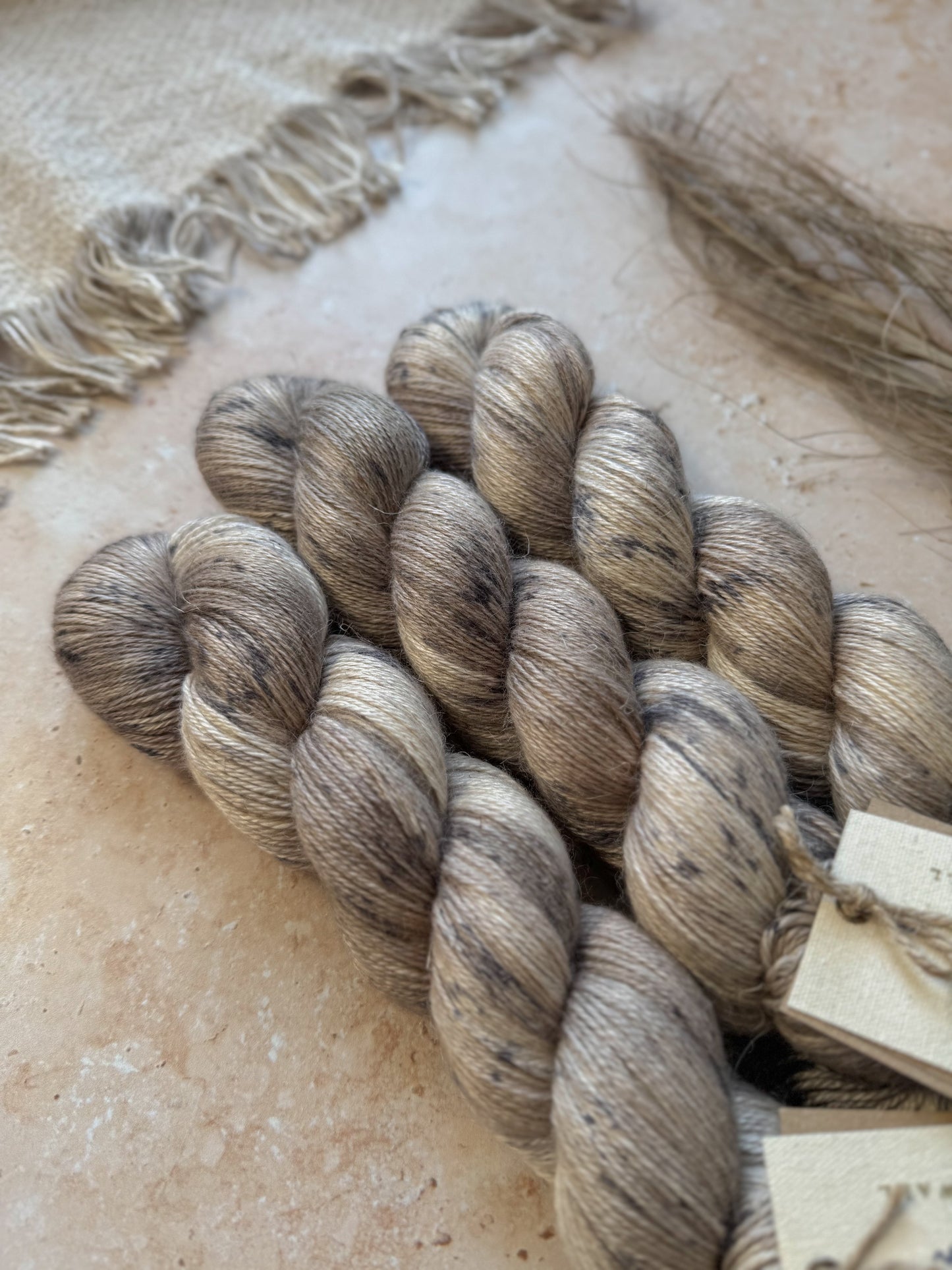 The Fossil Hunter - Linen Fingering