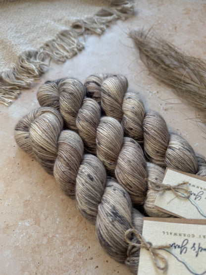 The Fossil Hunter - Comfort DK