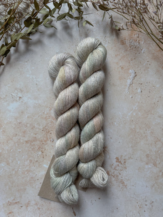 Lakeside Reflections - Linen Fingering