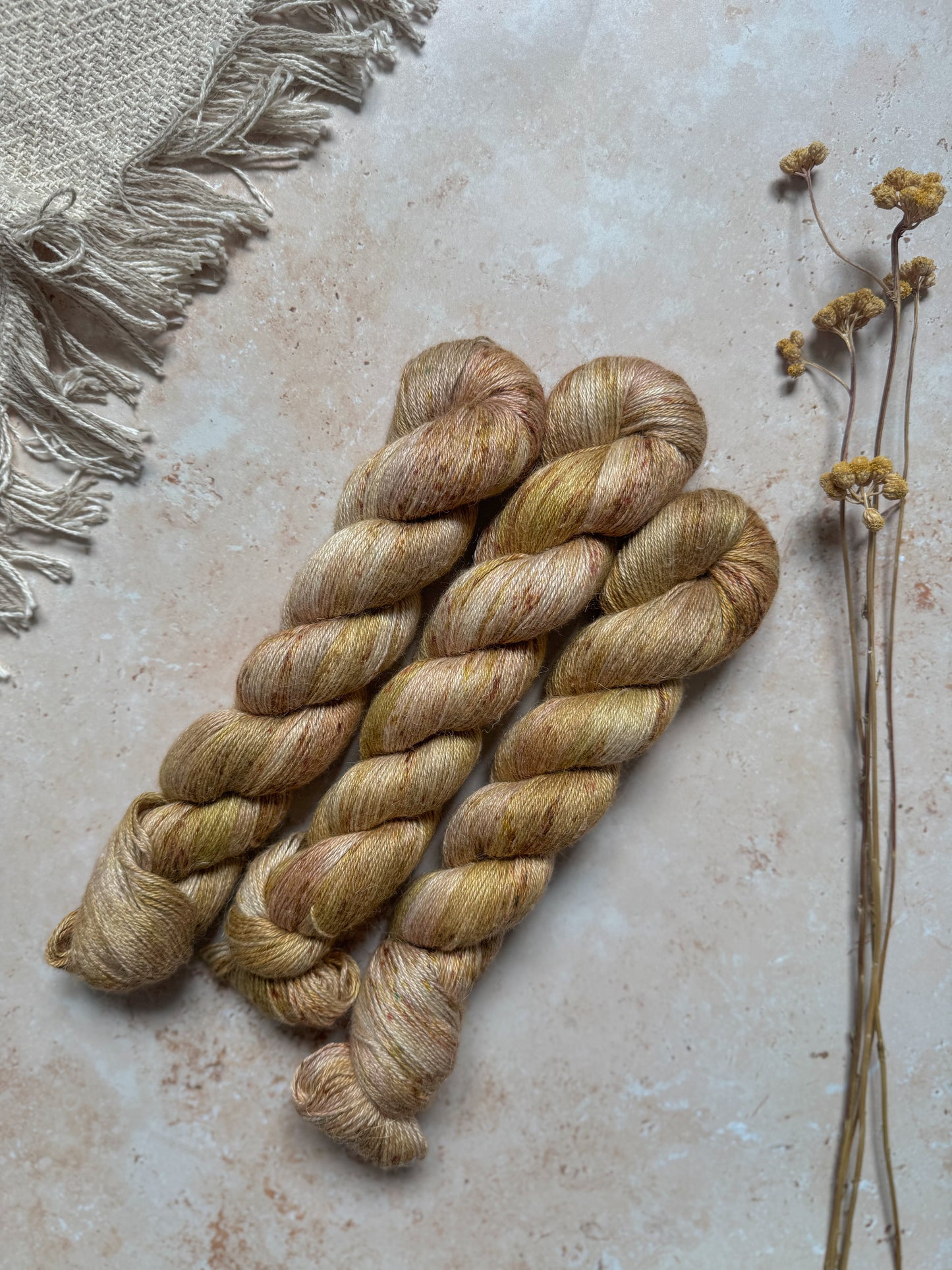 Swaying Sea Tangle - Linen Fingering